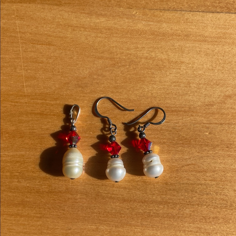 Vintage 925 pearl earrings and pendant